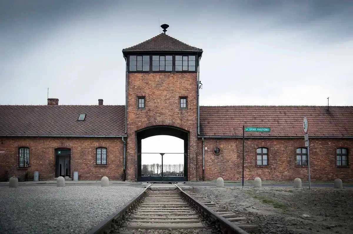 Poort trein kamp Auschwitz